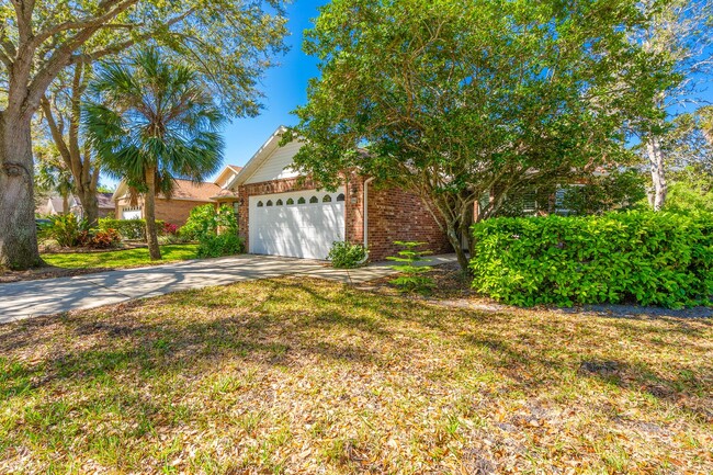 Building Photo - Renovated Brick Home in Gated Community