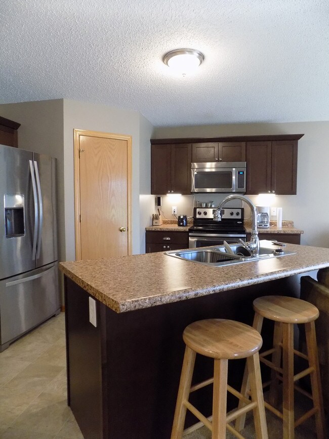 Building Photo - 9136 Goodrich Dr