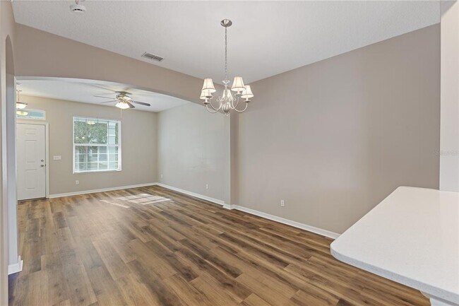 Building Photo - 506 Rainbow Springs Loop