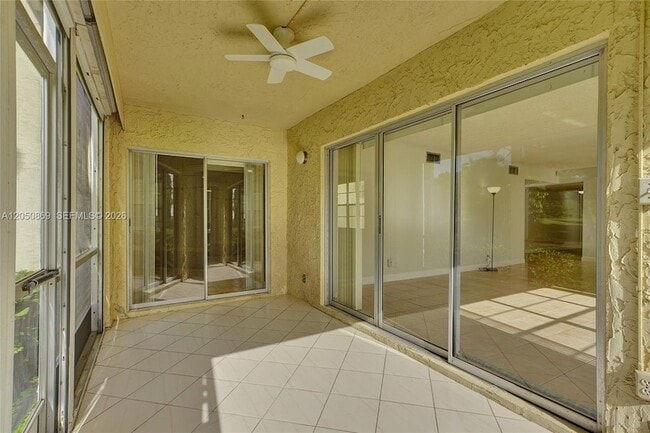 Building Photo - 8798 Holly Ct