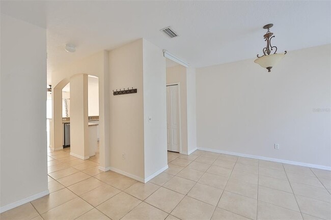 Building Photo - 15843 Fishhawk View Dr
