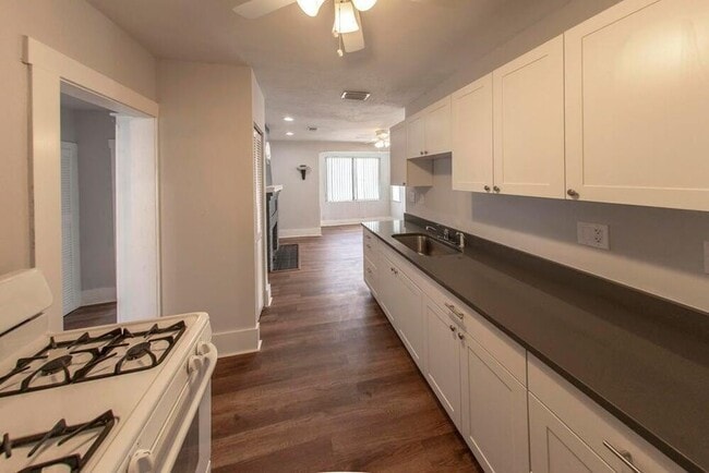 Building Photo - 4116 Virginia Terrace