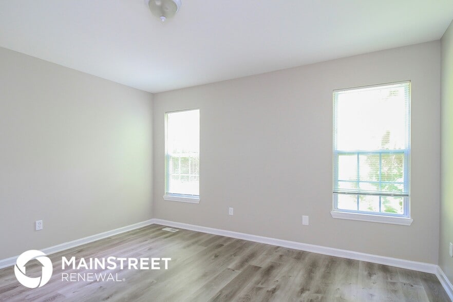 Building Photo - 3905 Kehoe Dr