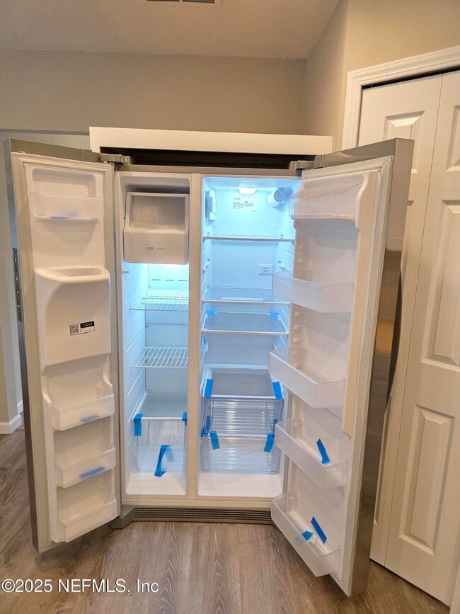 Building Photo - 440 S Aberdeenshire Dr