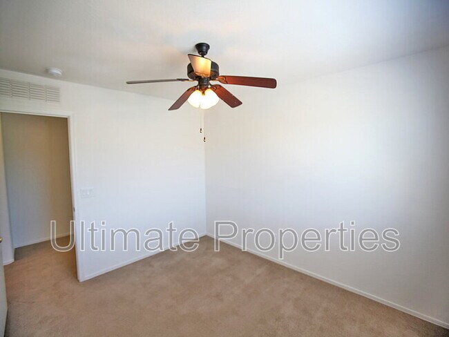 Building Photo - 23913 W Bowker St