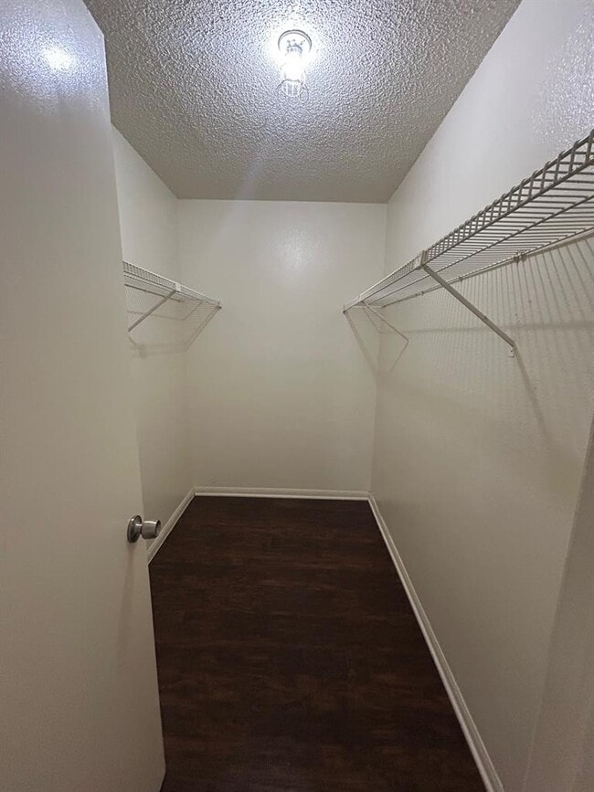 Building Photo - 8812 Schick Rd