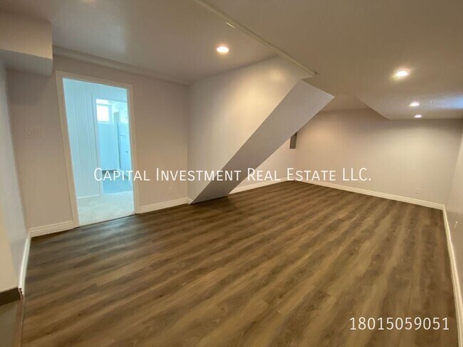 Building Photo - 2626 S 1700 E