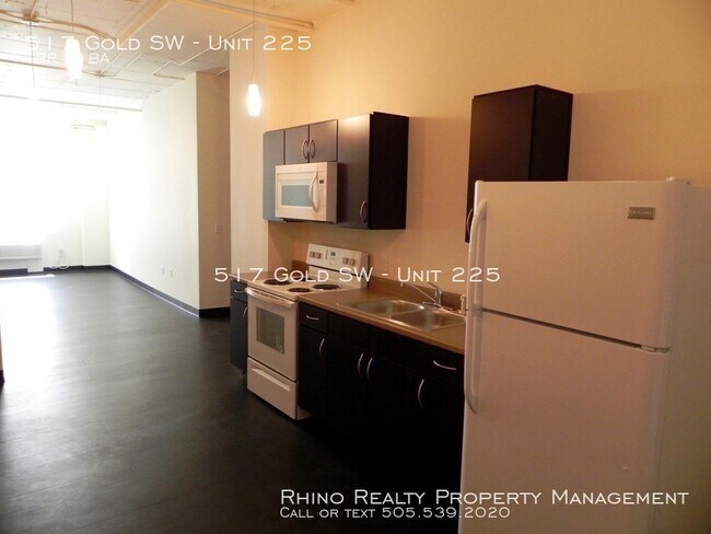 Building Photo - 517 Gold Ave SW