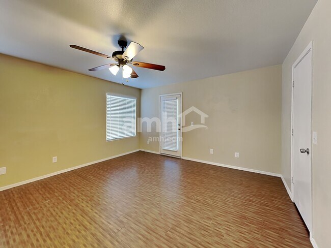 Building Photo - 11208 N 78th Dr