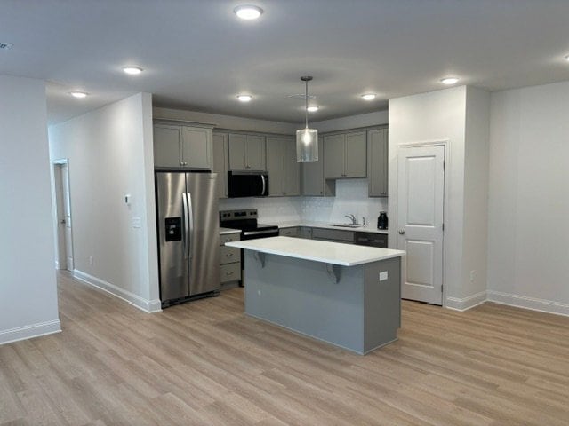 Building Photo - 423 Sanders St