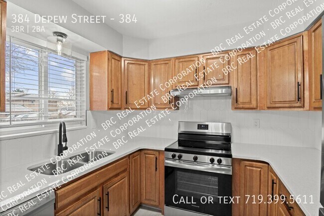 Building Photo - 384 Depew St