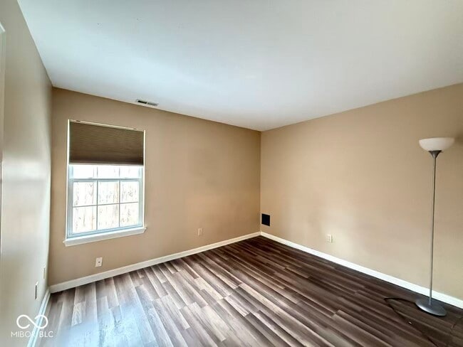 Building Photo - 7006 Long Run Dr