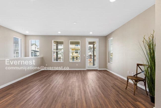 Building Photo - 8970 Southurst St