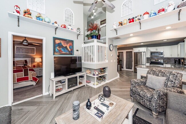 Building Photo - 7988 Shadow Oak Dr