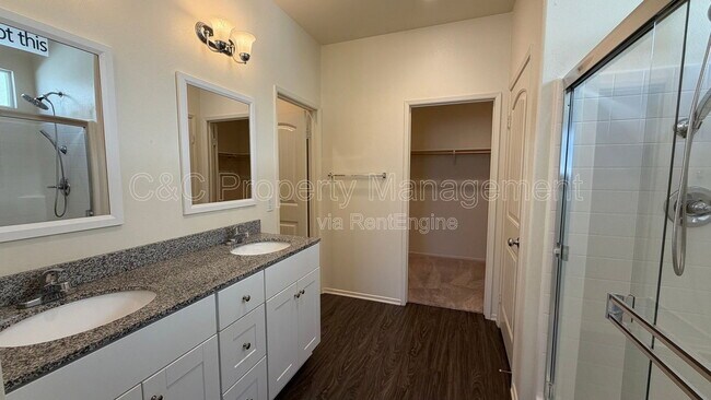 Building Photo - 2158 Albatross Way