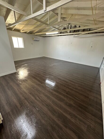 Building Photo - 5224 W Avenue L4