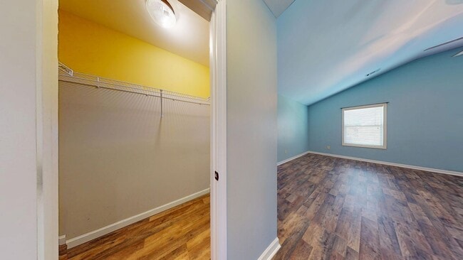 Building Photo - Nice 4 Bedroom Home in Solamere