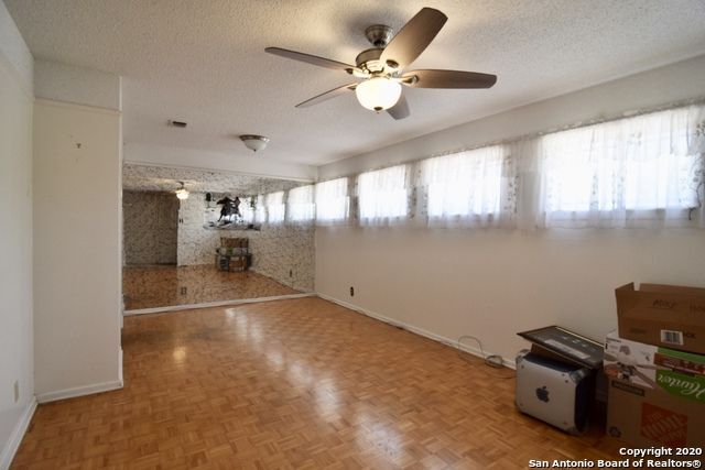 Building Photo - 514 Thames Dr