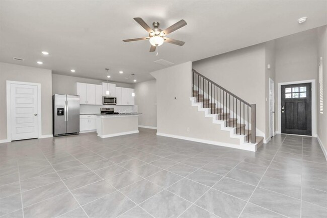Building Photo - 17407 Bluemink Ln