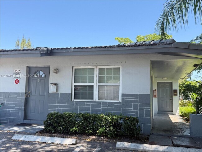 Building Photo - 7531 NW 44th Ct