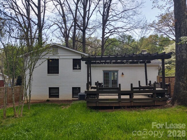 Building Photo - 5121 Kistler Ave