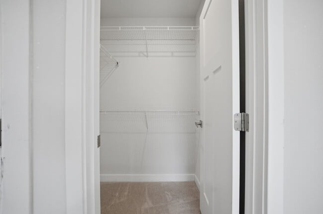 Building Photo - Chesapeake-Townhouse-Cardinal Meadows-3BR-2.5BA-1 Car Garage