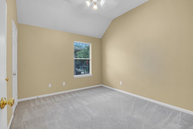 Building Photo - 2919 Silverbit Trail Ln