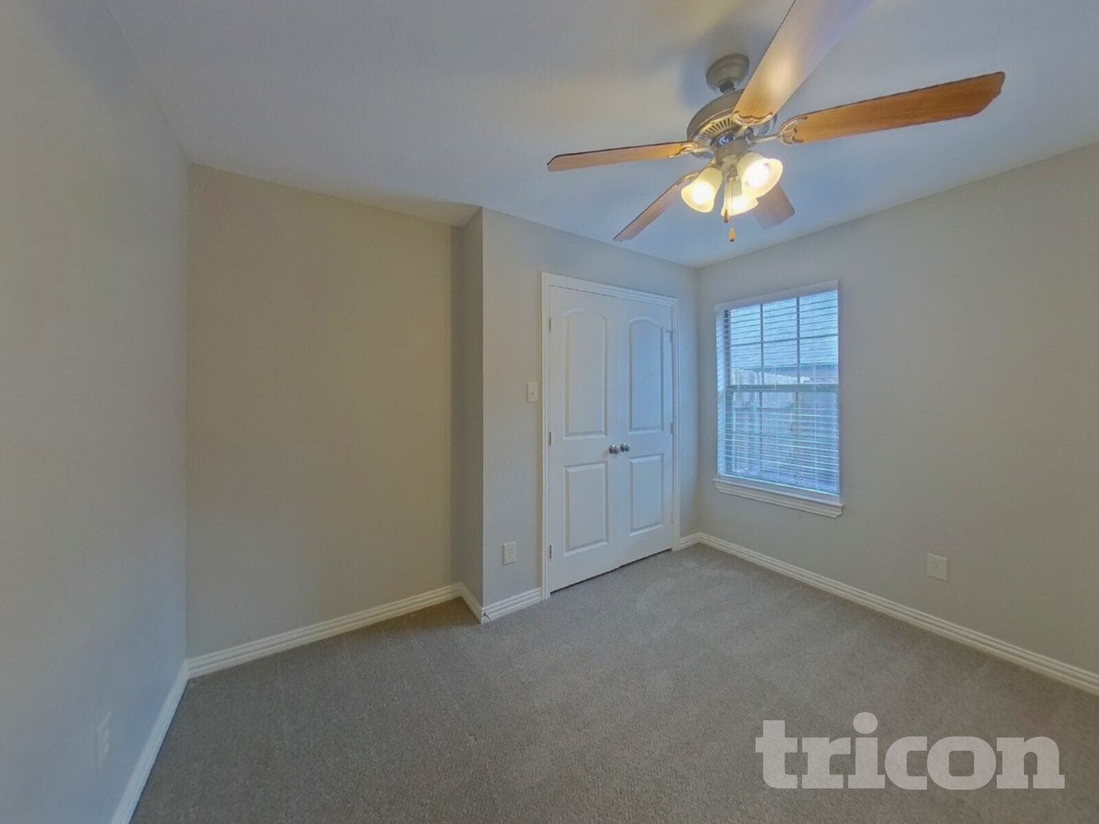 Building Photo - 804 Rambling Ct