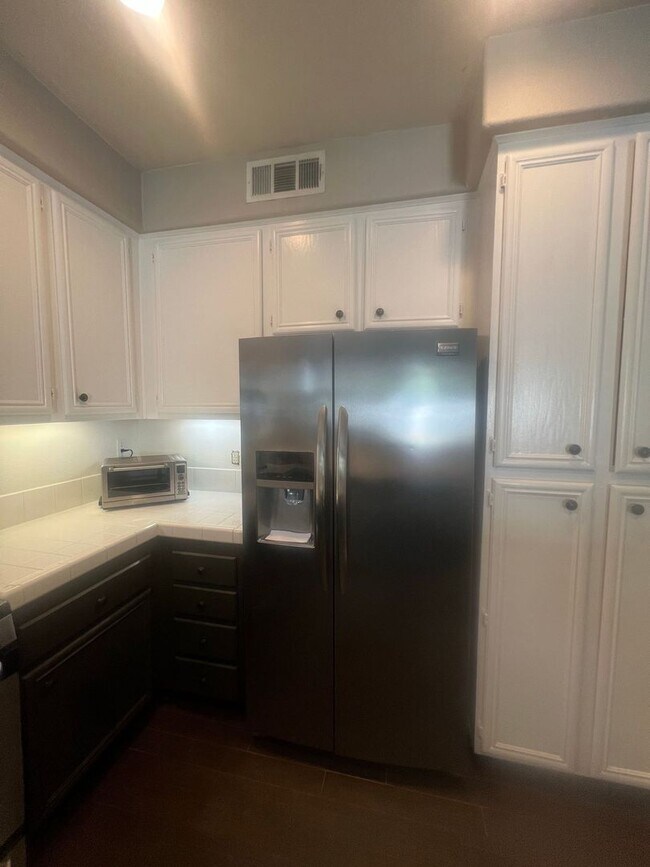 Building Photo - Welcome Home to Your Temecula Retreat!