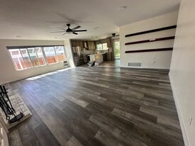 Building Photo - 9230 Pine Valley Dr