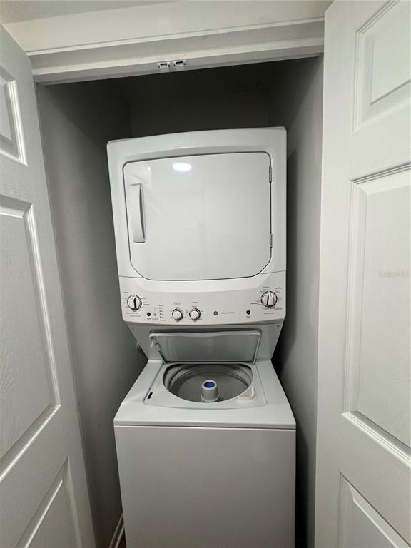 Building Photo - 2600 Lucerne Park Rd