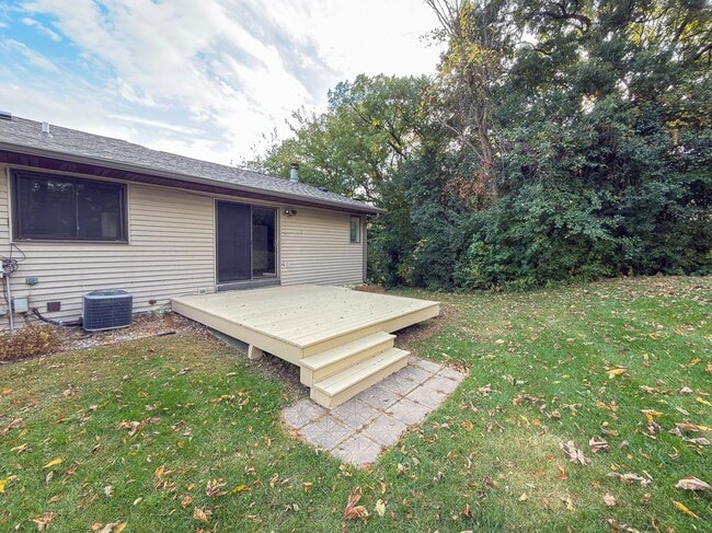 Building Photo - 2659 Aberdeen Ct