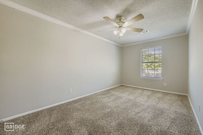 Building Photo - 1322 Jasmine Dr