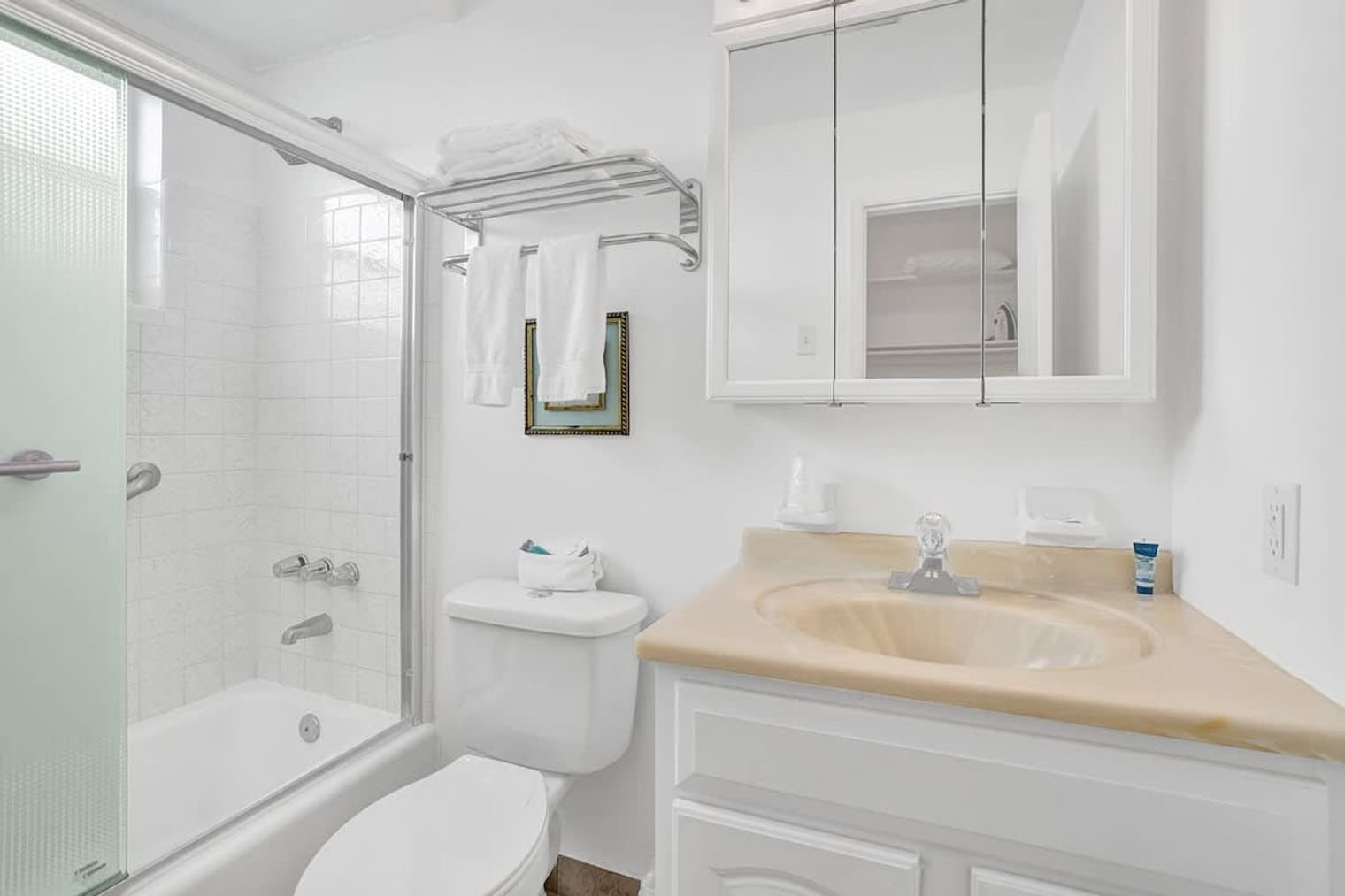 Building Photo - 3215 NE 7th St