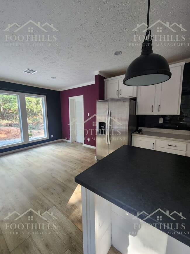 Building Photo - 3-Bedroom Home in a Peaceful Country Setting