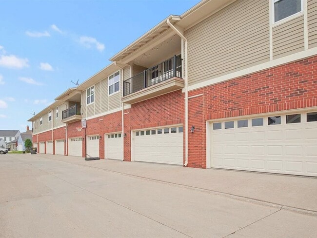 Building Photo - 1129 Foster Rd