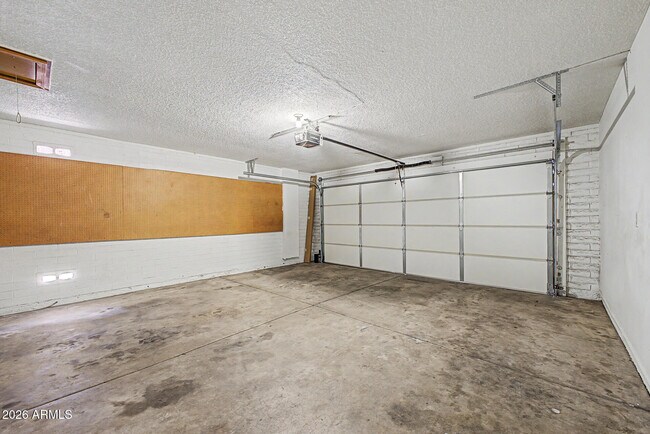 Building Photo - 17213 N 35th Dr