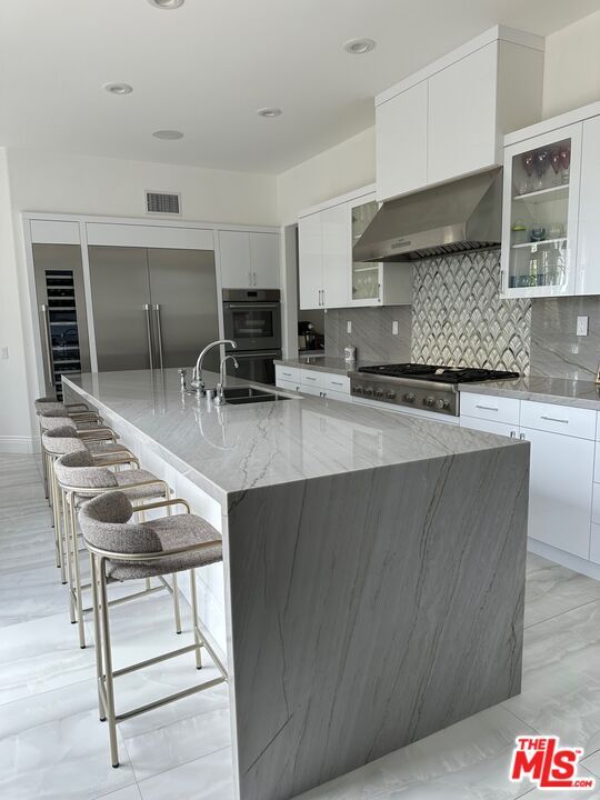 Building Photo - 6076 Alexandra Ct