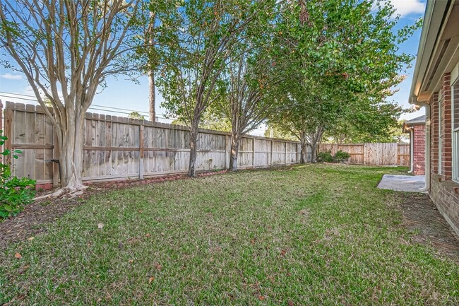 Building Photo - 26414 Suffield Glen Ln