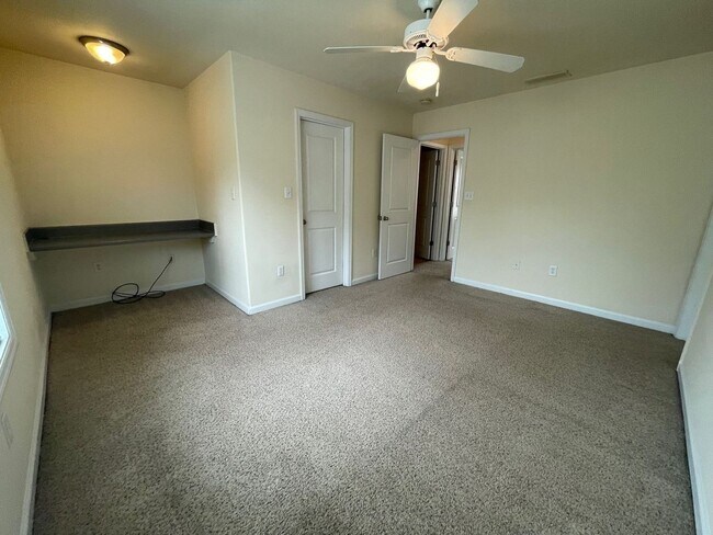 Building Photo - PRE-LEASING FOR AUGUST 2026!