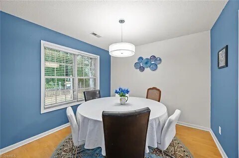 Building Photo - 7406 Merry Oaks Ct