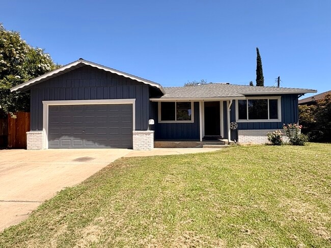 Building Photo - Great Single Story For Rent in Rio Linda CA! 3 Bedroom 1 Bathroom with large backyard