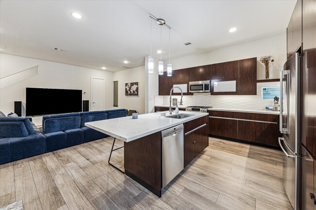 Building Photo - 2204 Cortijo Pl