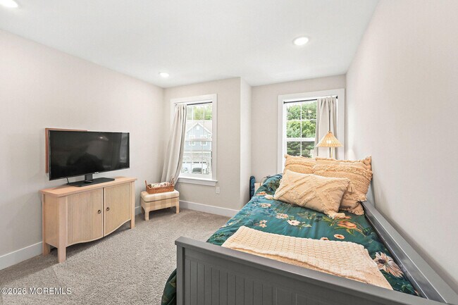 Building Photo - 4039 Heron Dr