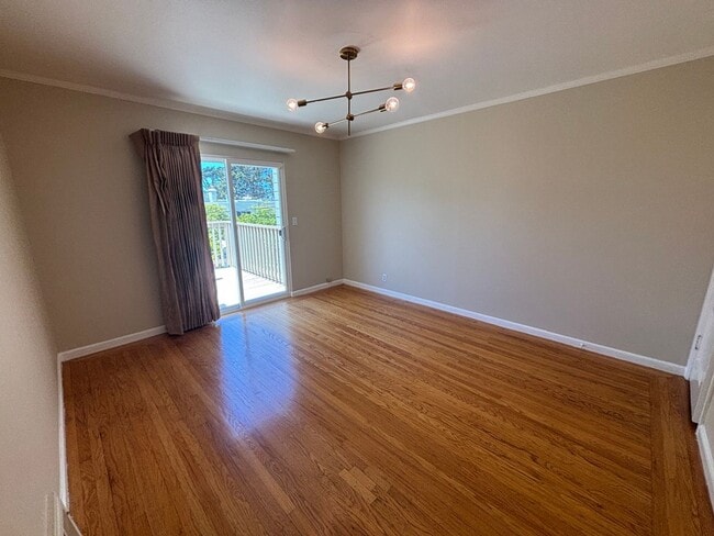 Building Photo - Bright & Spacious Single Family Home - Par...