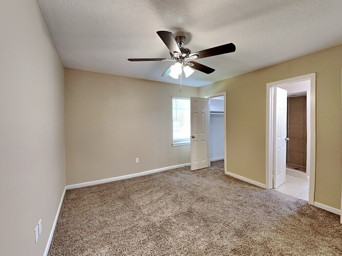 Building Photo - 407 Harold Ln