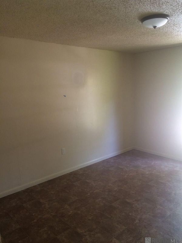 Building Photo - 9135 Great Smokey Ave