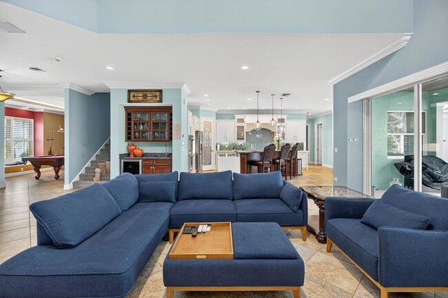 Building Photo - 8551 SE Driftwood St