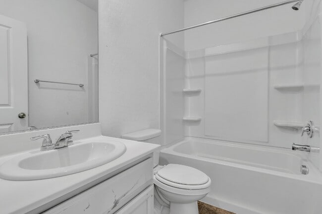 Building Photo - 6919 Feather Hl St