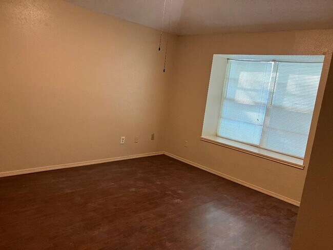 Building Photo - 11323 Jarbo Pass Dr